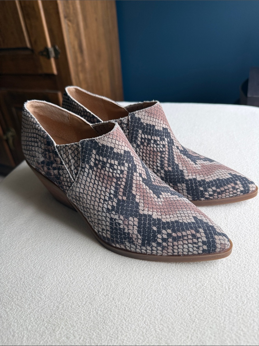 Lucky Brand “Tabea” Snake-Print Pointed Toe Ankle Booties, sz 7.